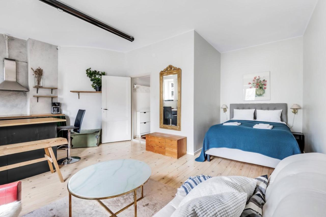 Wehost Modern Kitchen Studio With Bright Colours Appartement Helsinki Buitenkant foto