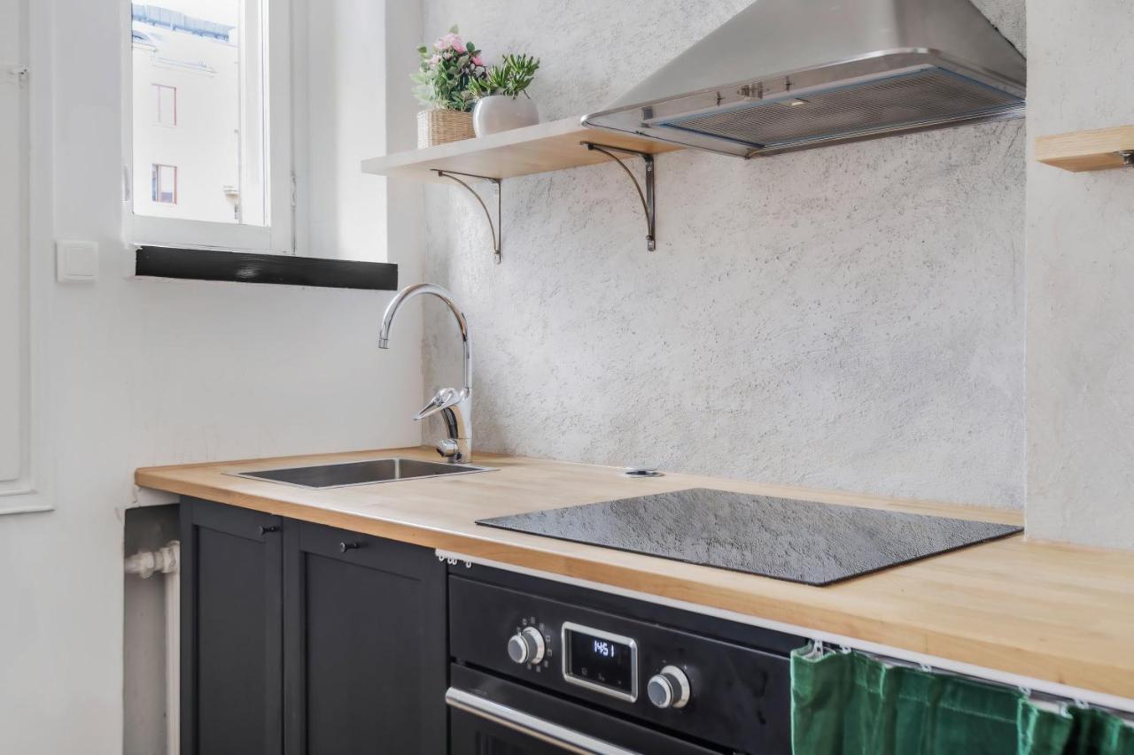 Wehost Modern Kitchen Studio With Bright Colours Appartement Helsinki Buitenkant foto