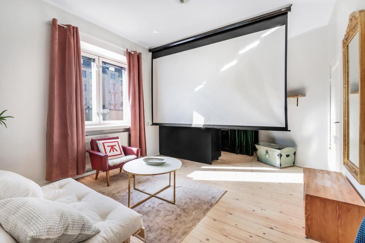 Wehost Modern Kitchen Studio With Bright Colours Appartement Helsinki Buitenkant foto