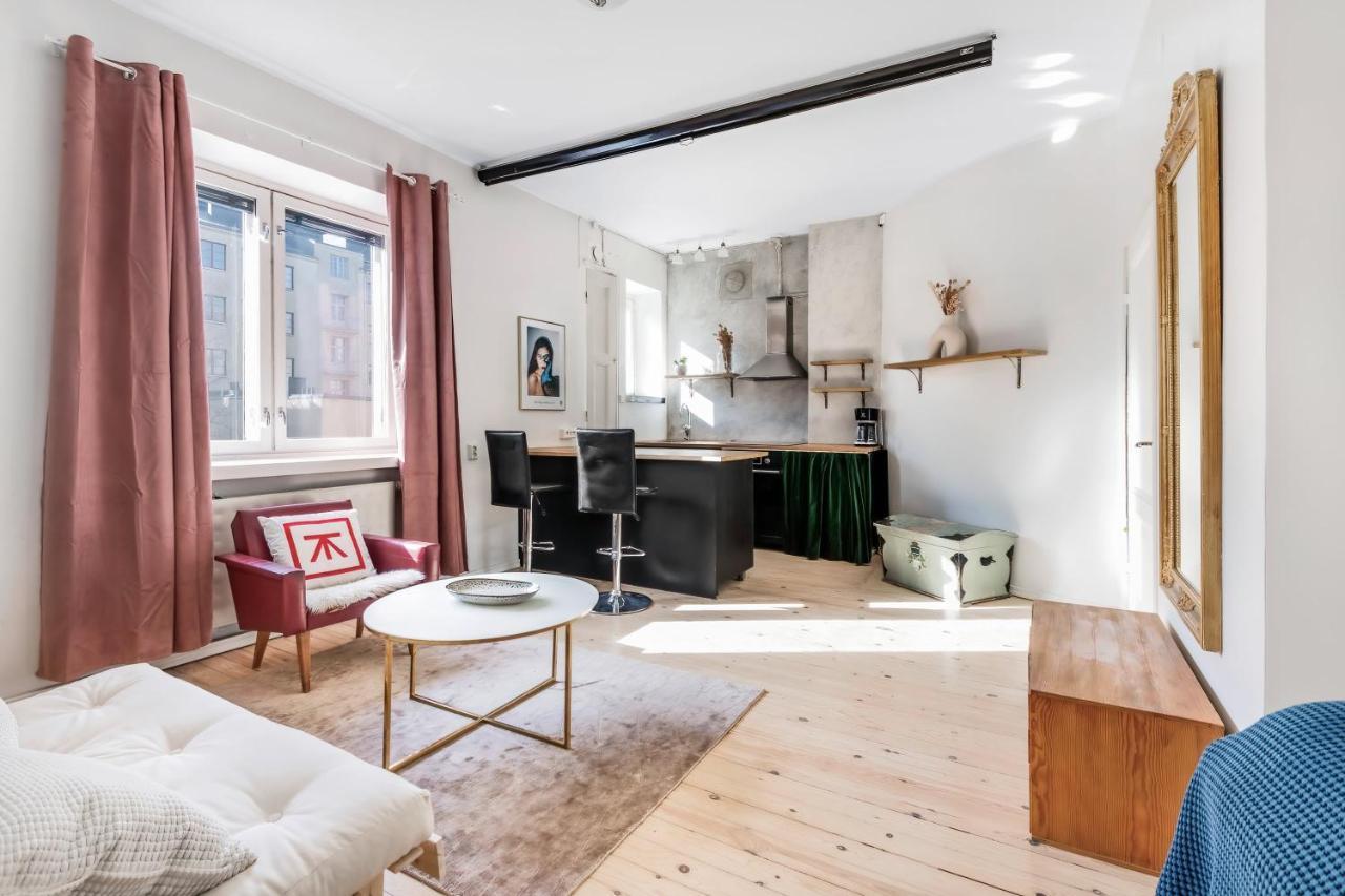 Wehost Modern Kitchen Studio With Bright Colours Appartement Helsinki Buitenkant foto