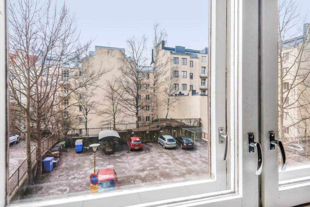 Wehost Modern Kitchen Studio With Bright Colours Appartement Helsinki Buitenkant foto