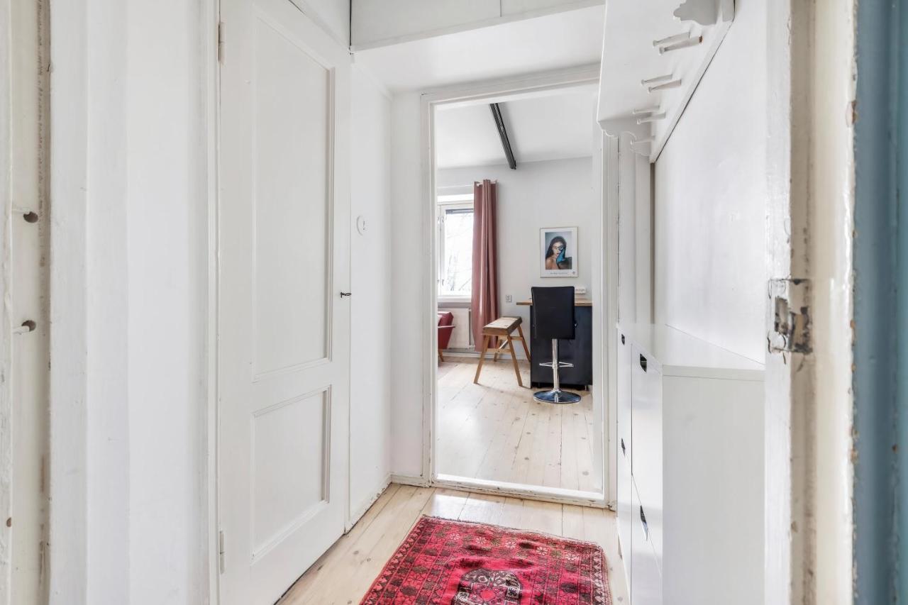 Wehost Modern Kitchen Studio With Bright Colours Appartement Helsinki Buitenkant foto
