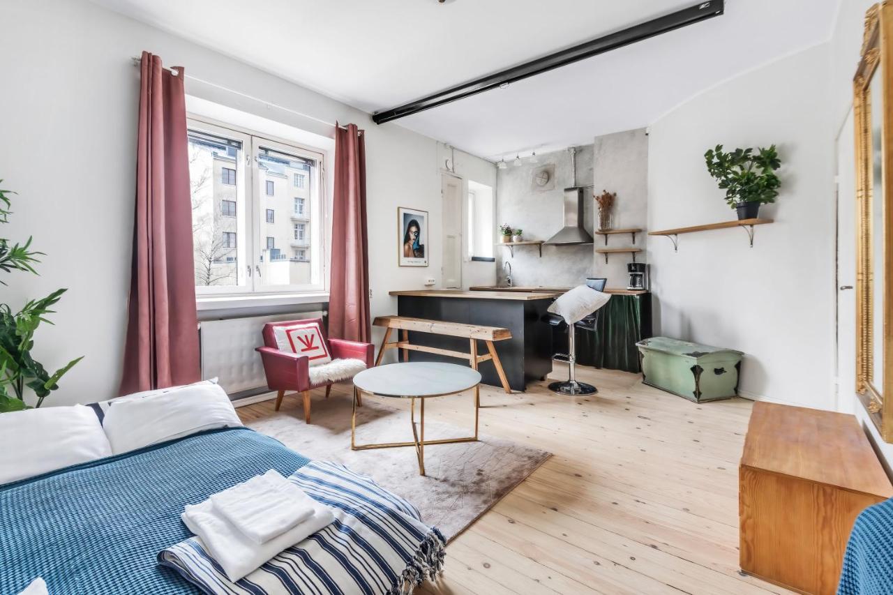 Wehost Modern Kitchen Studio With Bright Colours Appartement Helsinki Buitenkant foto